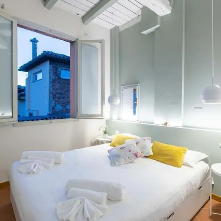 Everyday Torre Medioevale * Bolonya