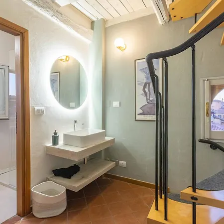 Everyday Torre Medioevale Daire