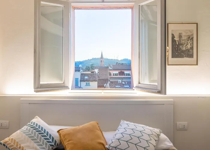 Everyday Torre Medioevale *